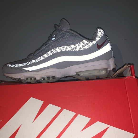 nike air max 95 ultra se grey and red